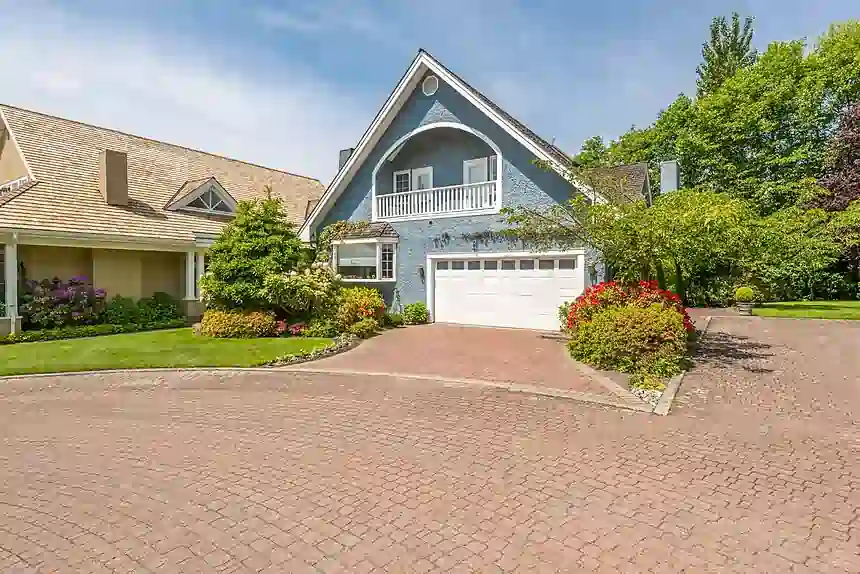 Exceptional Garage Door Service in Airdrie